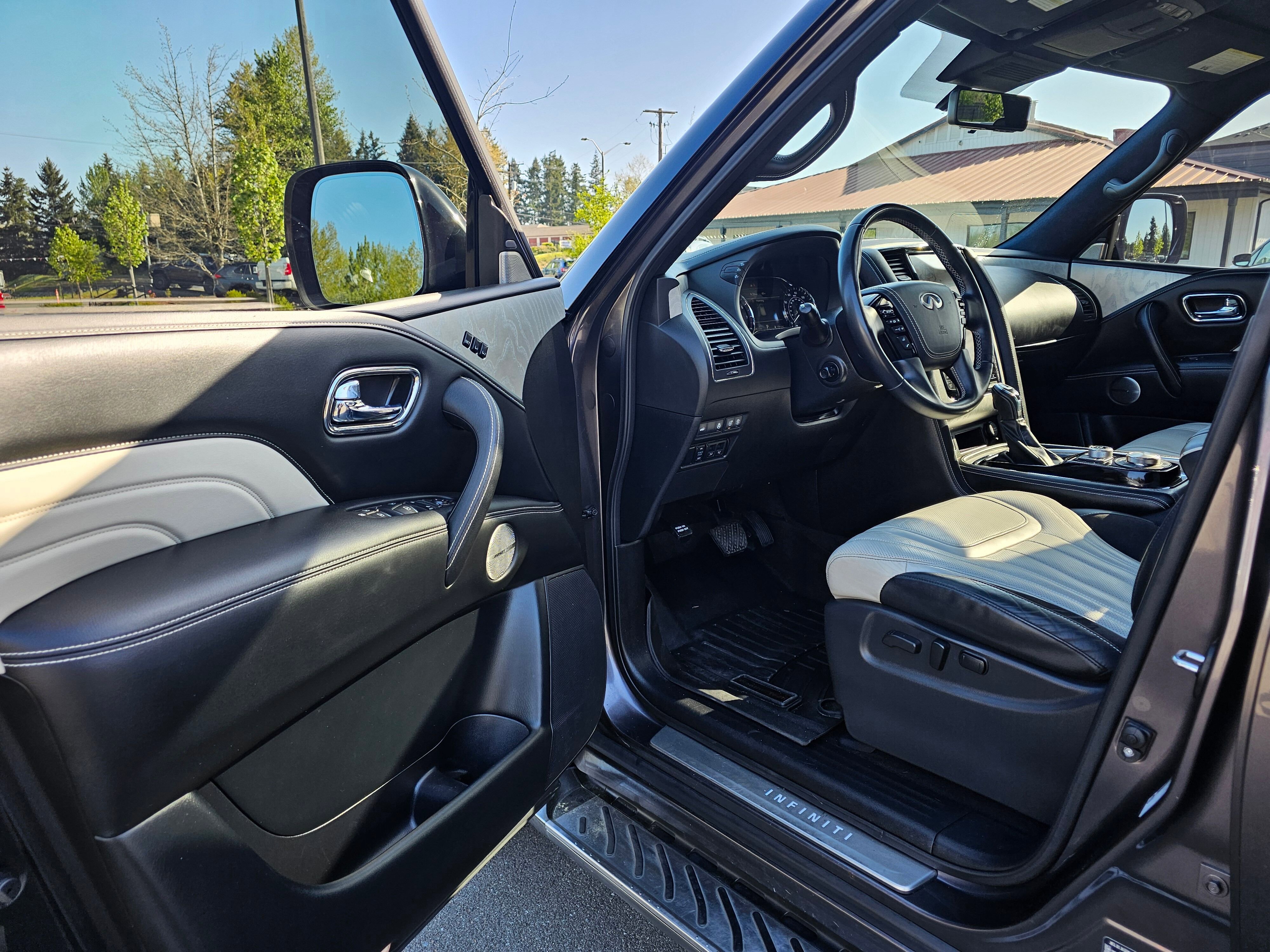 Used 2020 INFINITI QX80 Limited AWD/4WD image 29