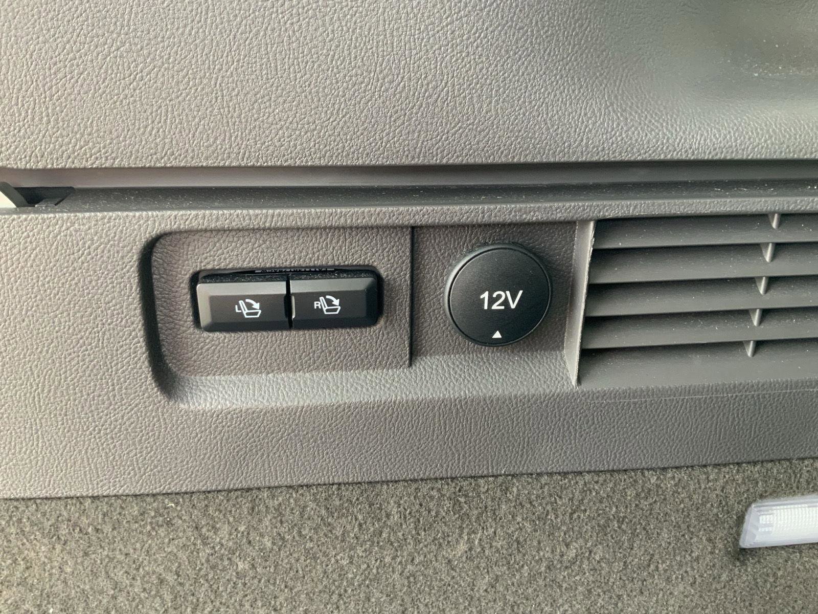 Used 2020 Lincoln Nautilus Reserve image 13