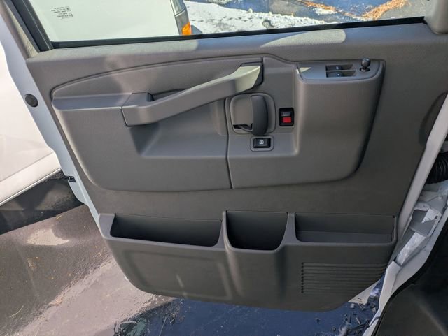 New 2025 GMC Savana 3500 w/ Power Convenience Package RWD image 4