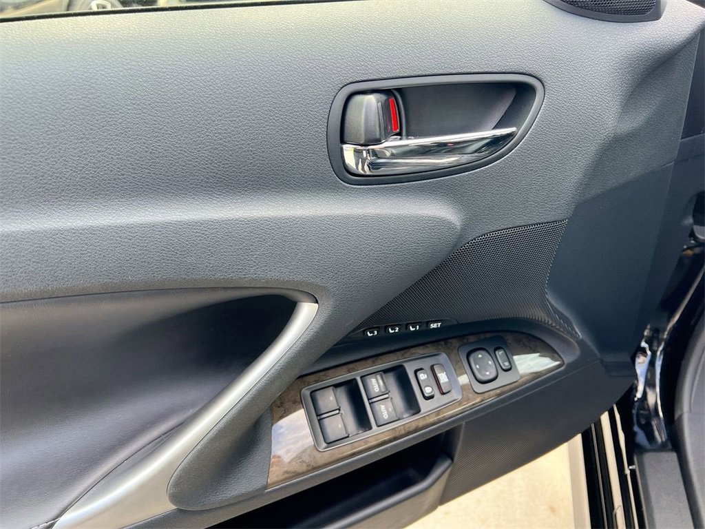 Used 2015 Lexus IS 250C image 11