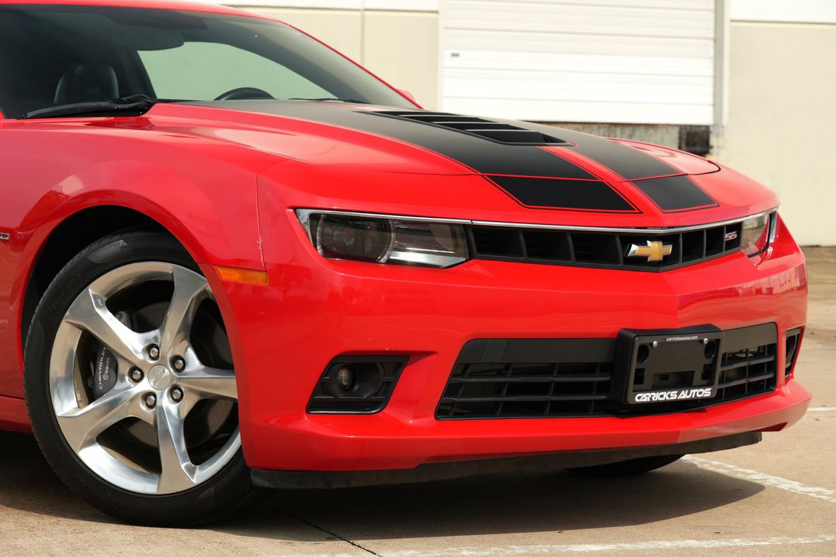 Used 2015 Chevrolet Camaro SS w/ RS Package RWD image 17