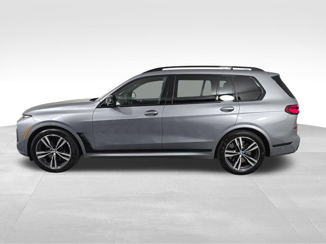 Used 2025 BMW X7 M60i AWD/4WD image 4