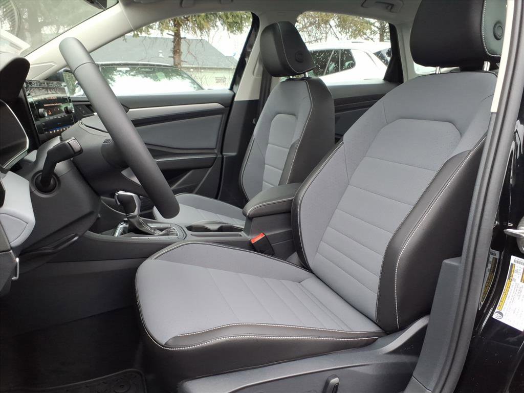 New 2026 Volkswagen Jetta SE image 5