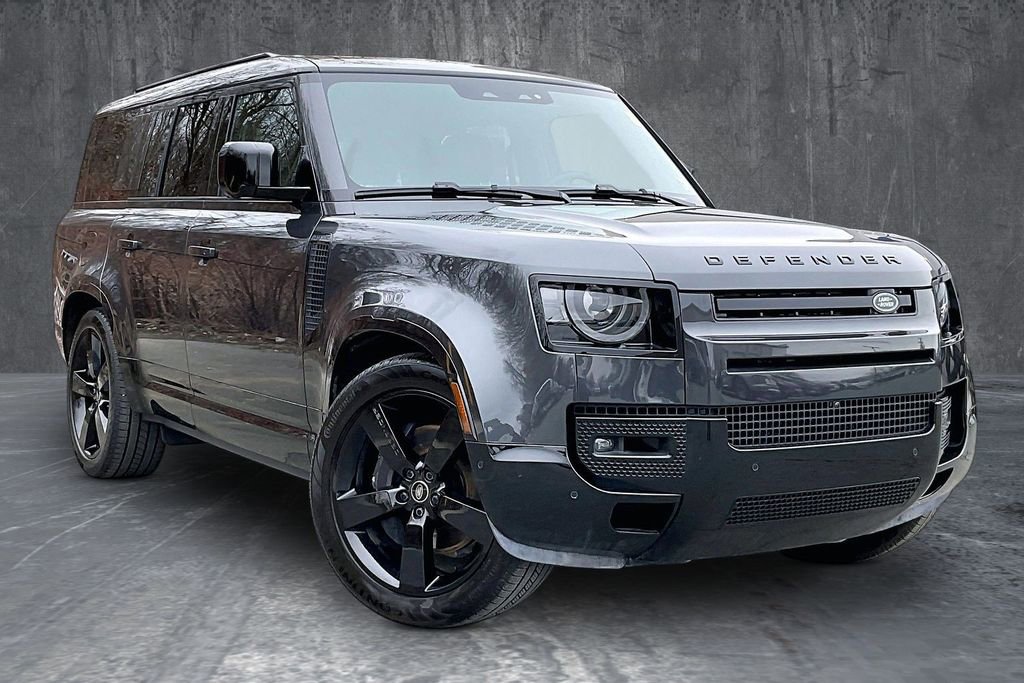 Used 2025 Land Rover Defender 130 X-Dynamic SE AWD/4WD image 3