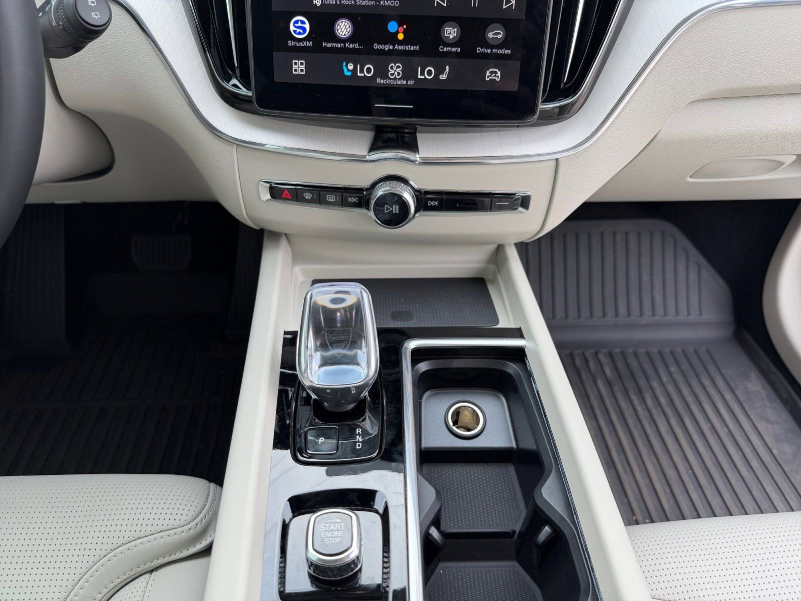 New 2026 Volvo XC60 B5 Ultra w/ Protection Package Premier image 11