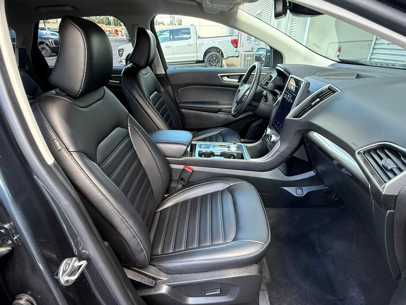 Used 2023 Ford Edge SEL AWD/4WD image 17