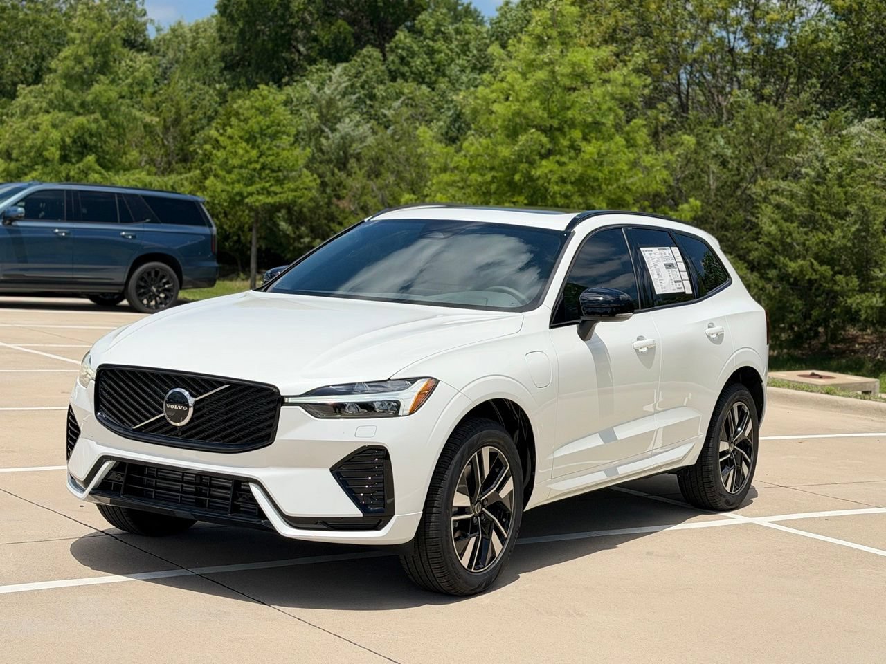 New 2026 Volvo XC60 T8 Core w/ Protection Package Premier AWD/4WD image 3