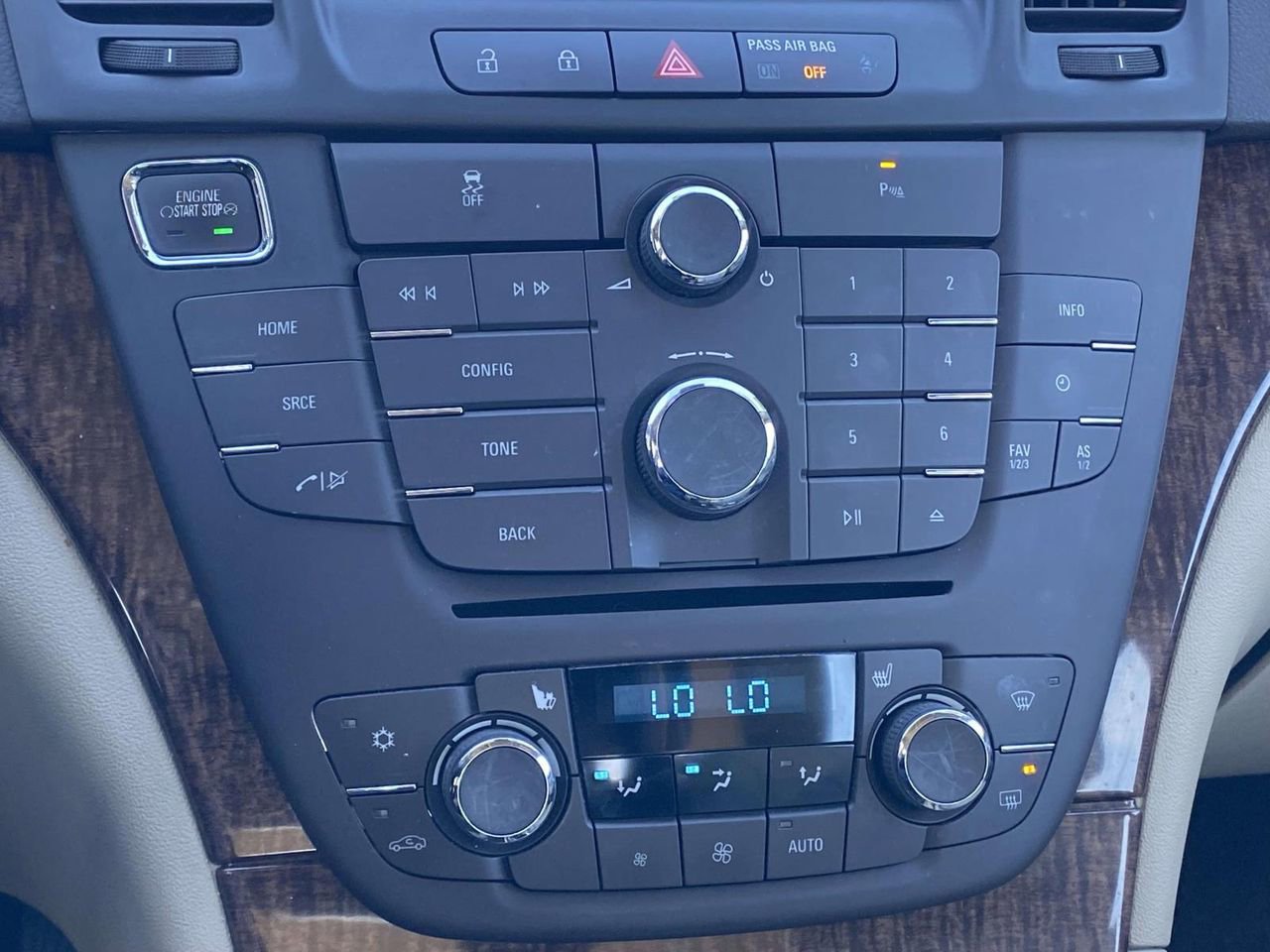 Used 2013 Buick Regal Premium image 27