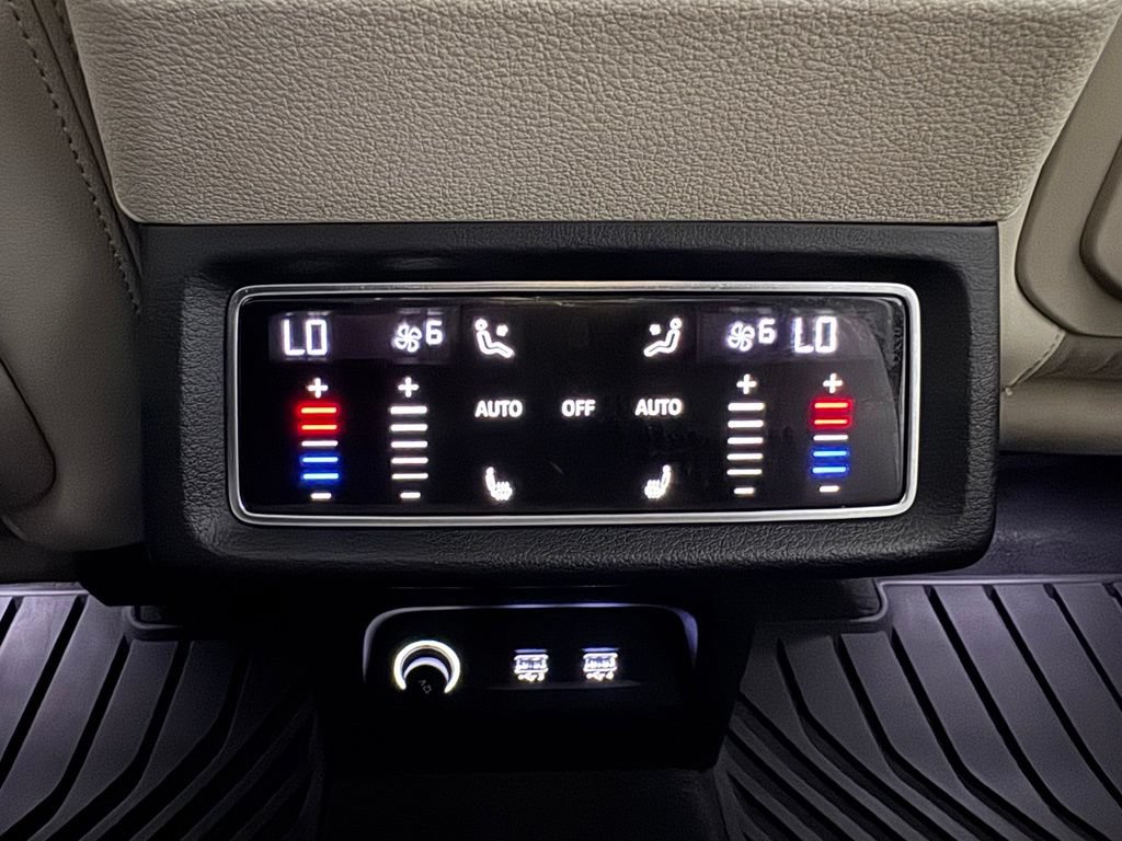 Used 2019 Audi e-tron Premium Plus w/ Cold Weather Package AWD/4WD image 30