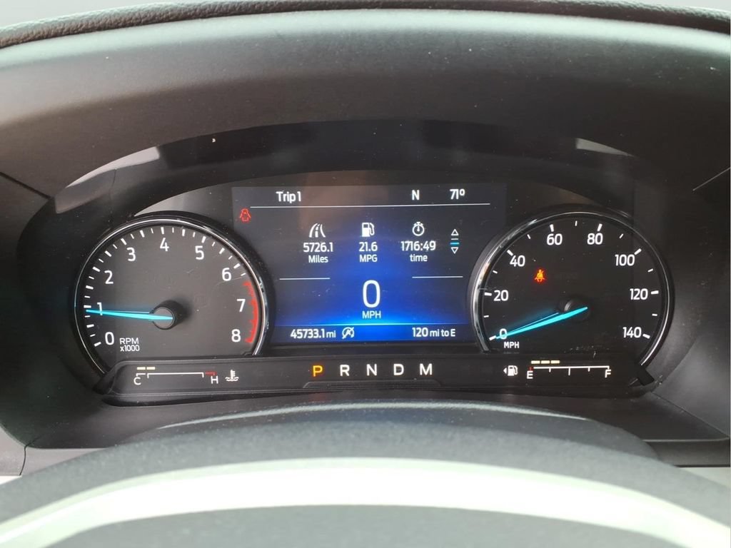 Used 2021 Ford Explorer XLT w/ Equipment Group 202A AWD/4WD image 17