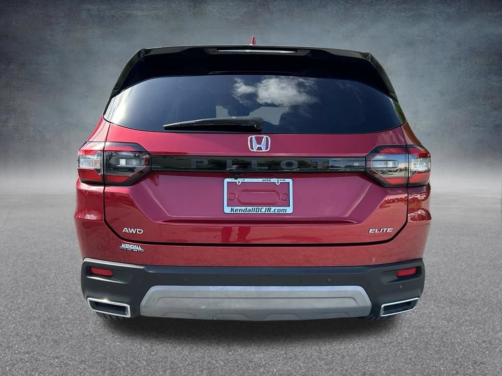 Used 2024 Honda Pilot Elite image 5
