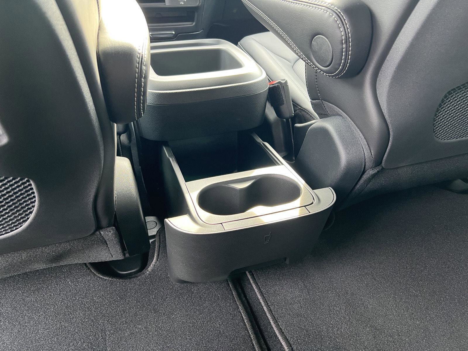 New 2026 Chrysler Voyager LX image 36