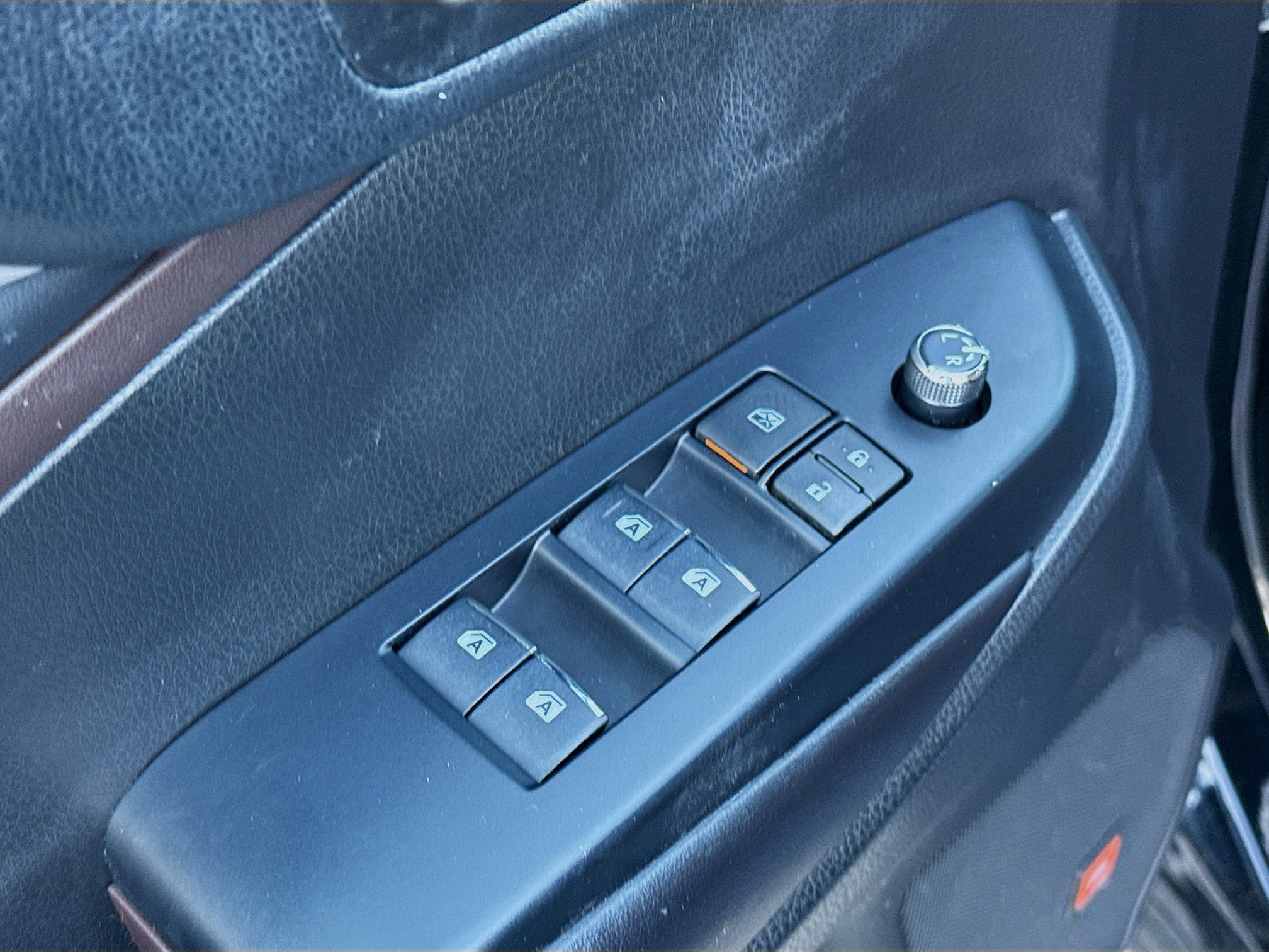 Used 2019 Toyota Highlander Limited image 25