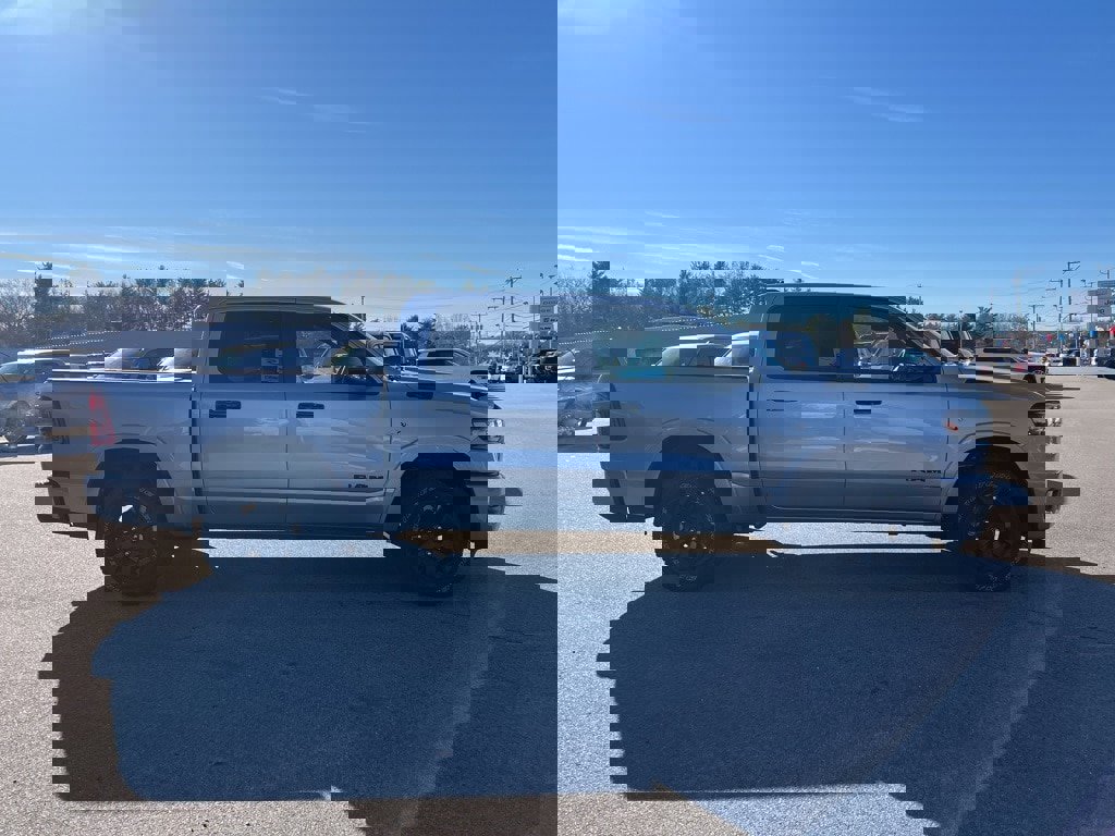 New 2026 RAM 1500 4x4 Crew Cab image 8