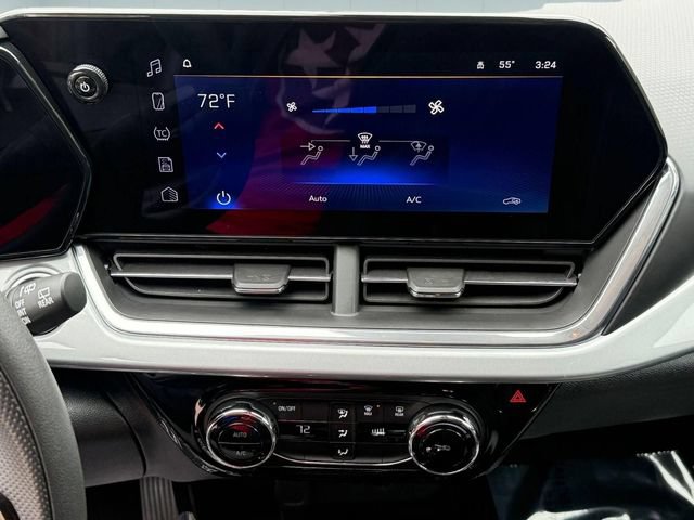 Certified 2025 Chevrolet Trax LT FWD image 16