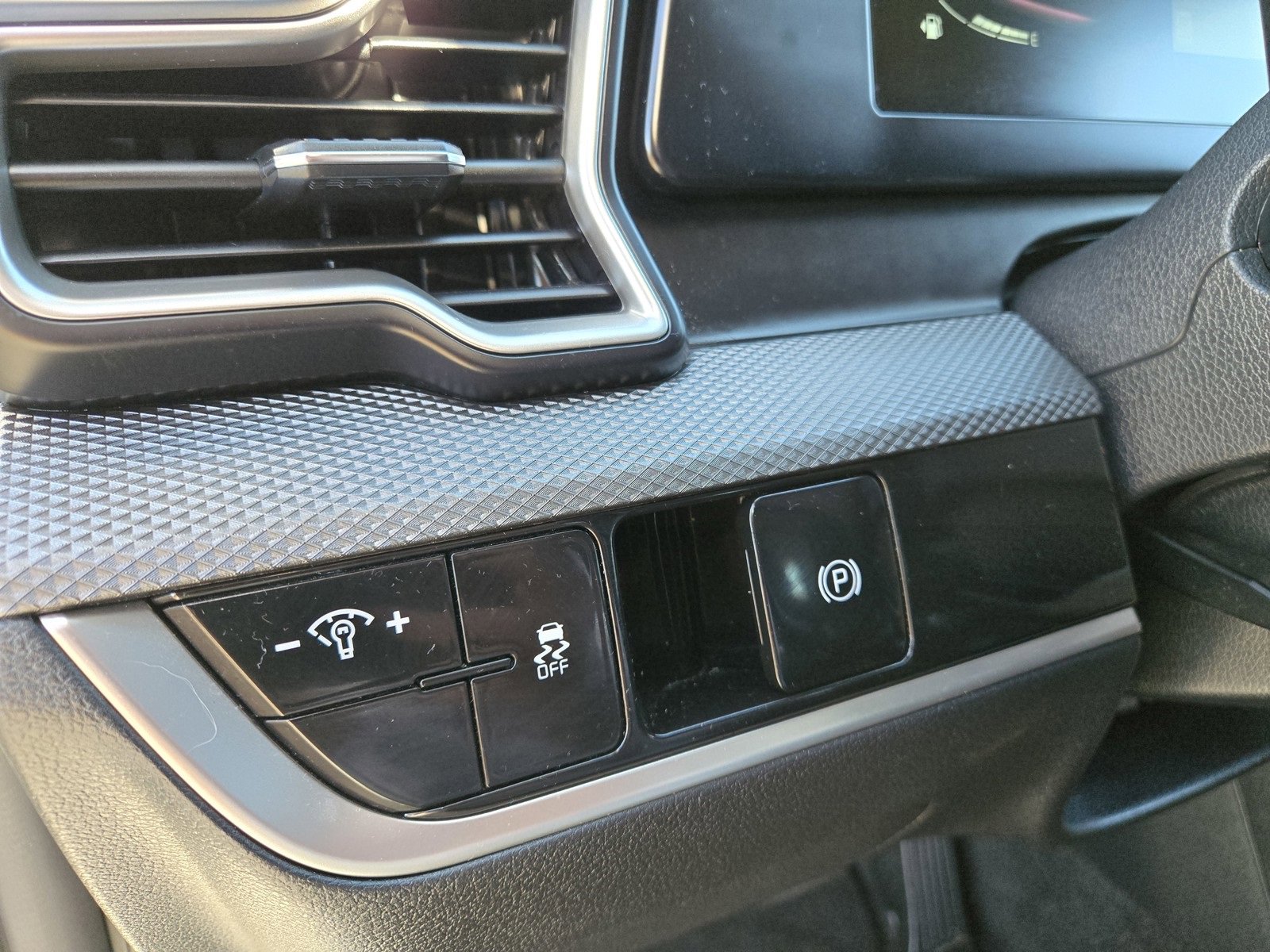 Used 2024 Kia Sportage LX image 22