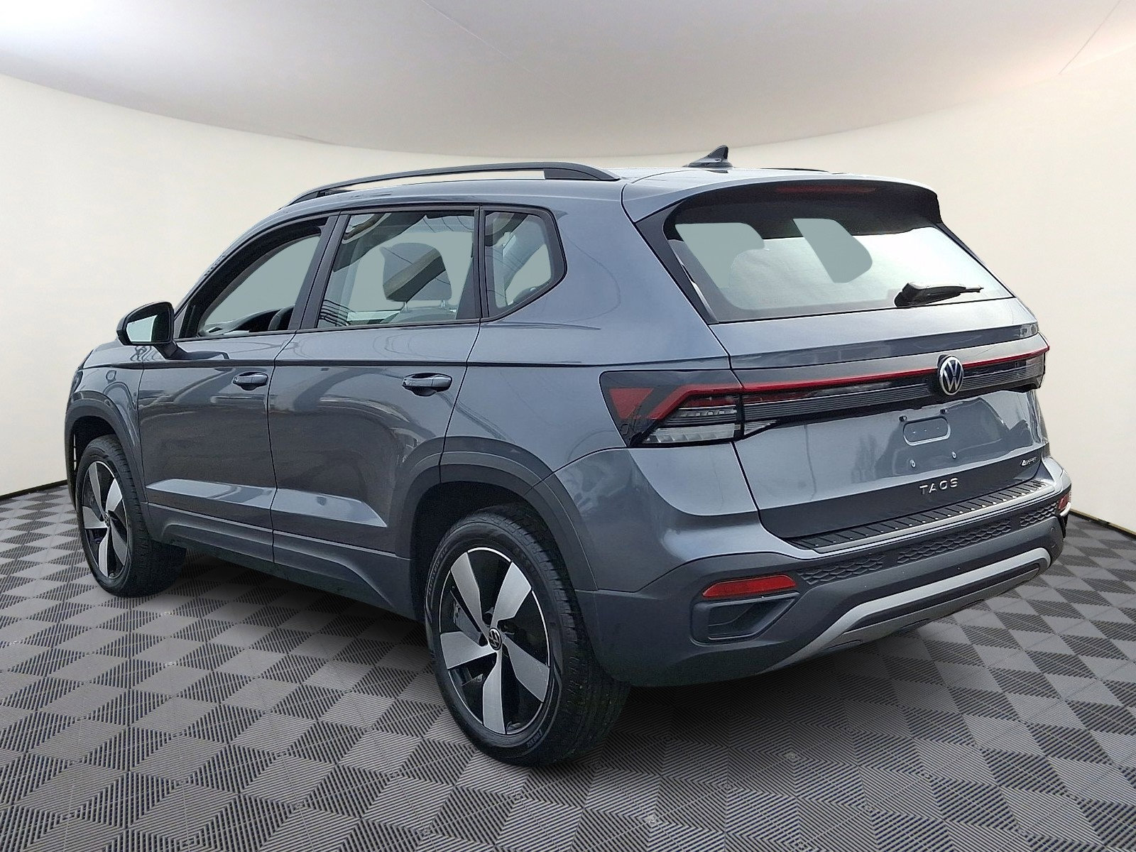 Certified 2025 Volkswagen Taos S image 5
