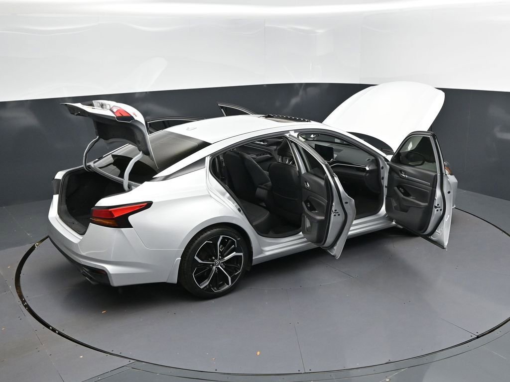 Used 2024 Nissan Altima 2.5 SR w/ SR Premium Package image 49