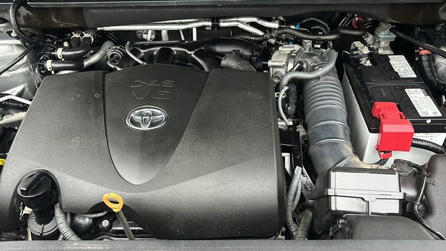 Used 2021 Toyota Highlander XSE image 36