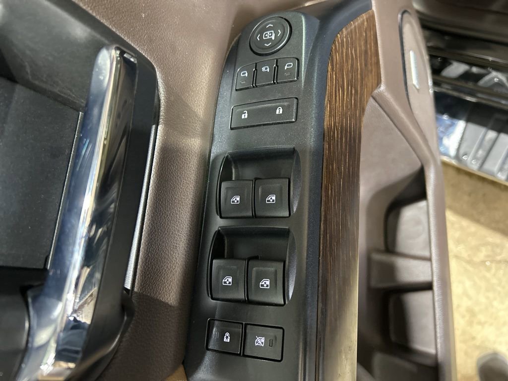 Used 2017 GMC Sierra 2500 Denali AWD/4WD image 16