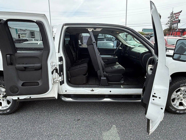 Used 2011 Chevrolet Silverado 1500 LT w/ All-Star Edition image 23