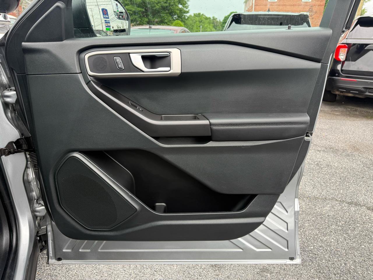 Used 2024 Ford Explorer 4WD Police Interceptor image 37