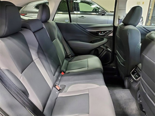 Used 2025 Subaru Outback Onyx Edition image 13