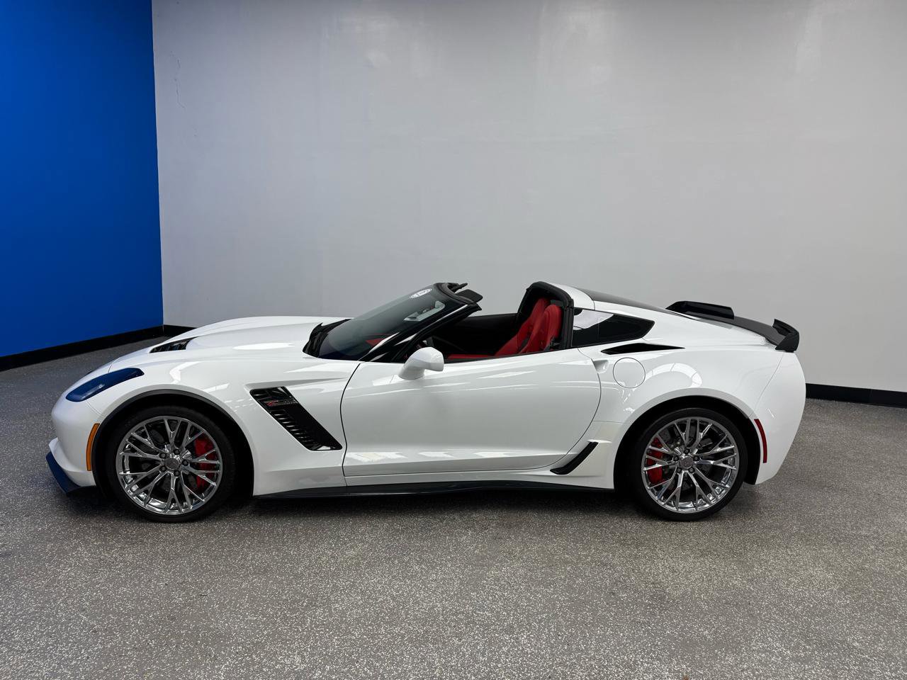 Used 2017 Chevrolet Corvette Z06 RWD image 4