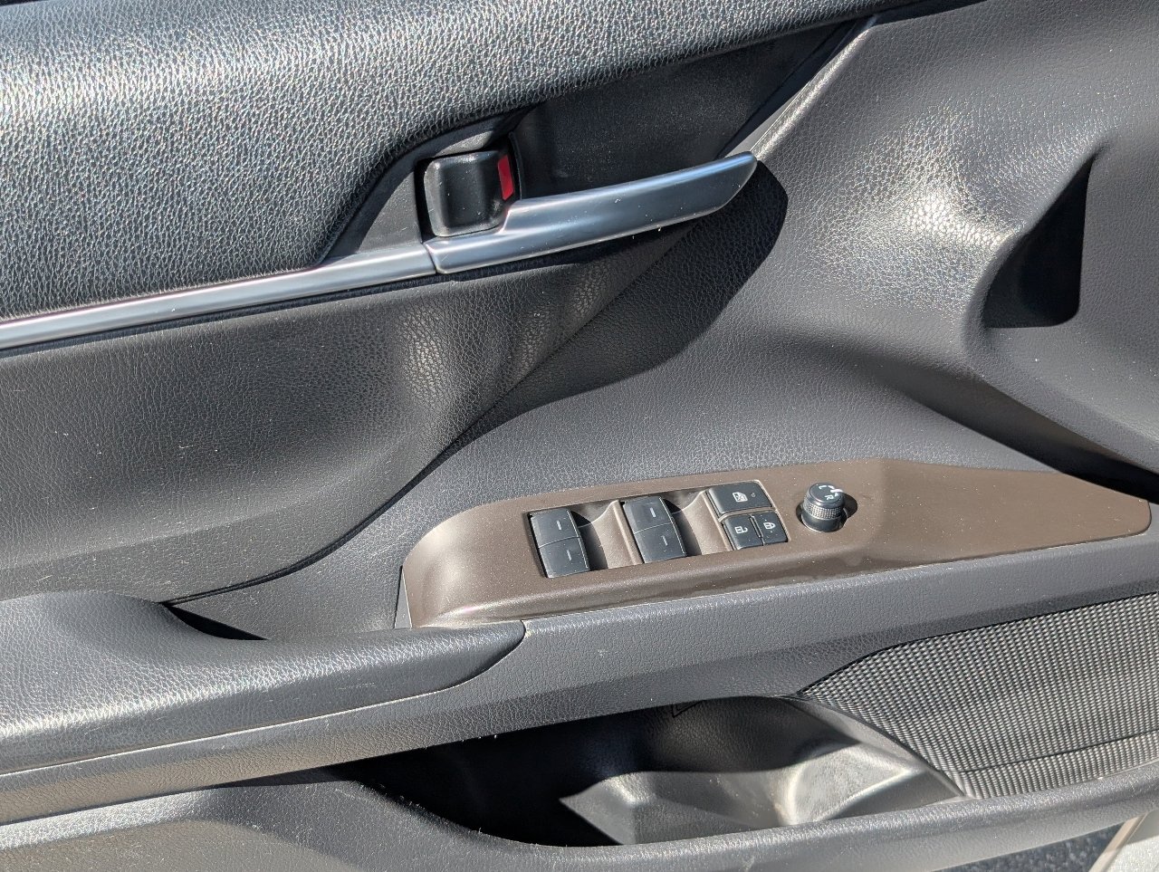 Used 2023 Toyota Camry SE image 15