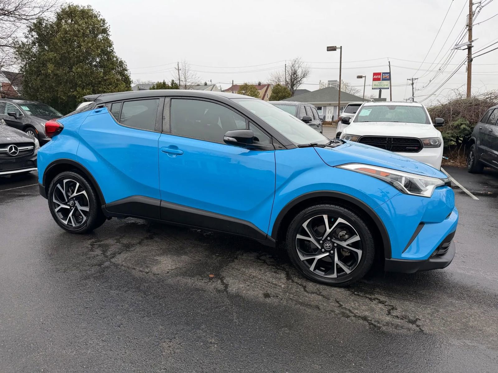 Used 2019 Toyota C-HR XLE image 10