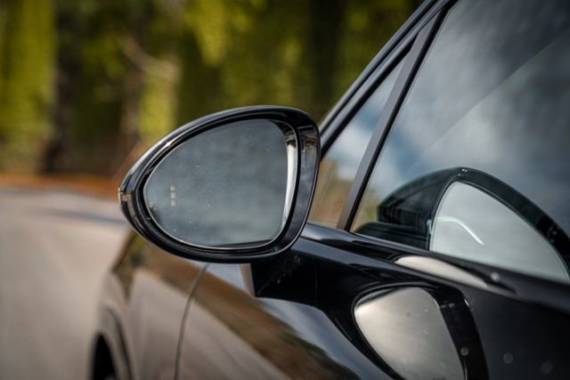 Used 2022 Porsche Cayenne Platinum Edition image 23