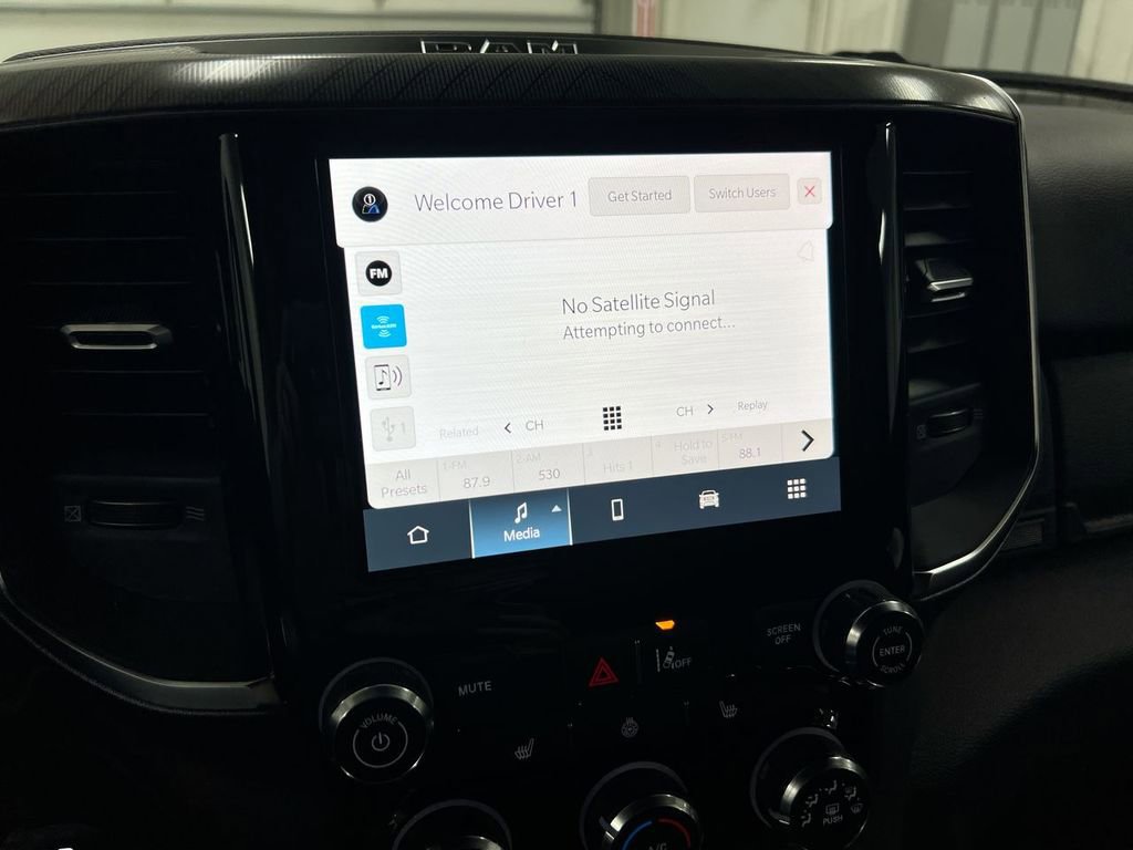 New 2026 RAM 1500 4x4 Crew Cab image 14