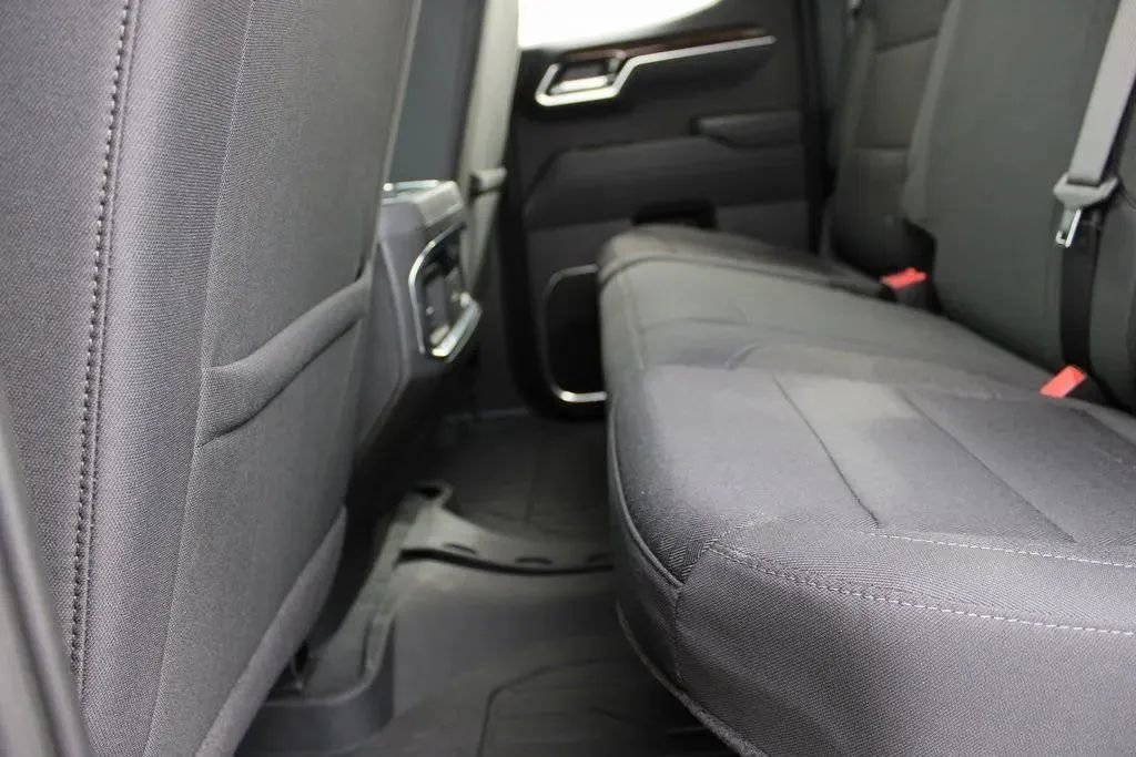 New 2025 GMC Sierra 1500 Elevation image 27