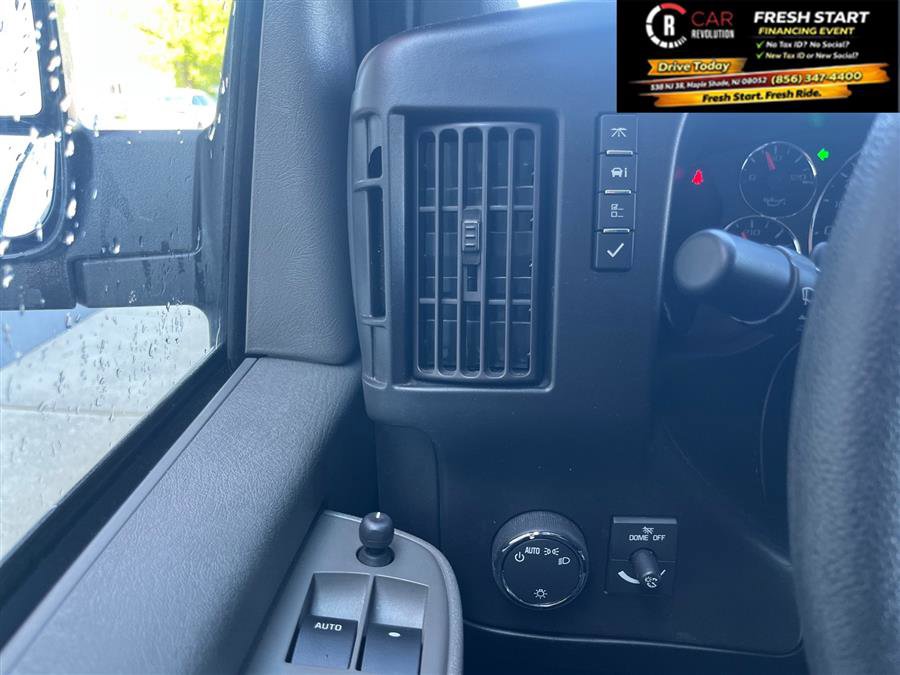 Used 2024 Chevrolet Express 3500 LT w/ LT Preferred Equipment Group RWD image 24