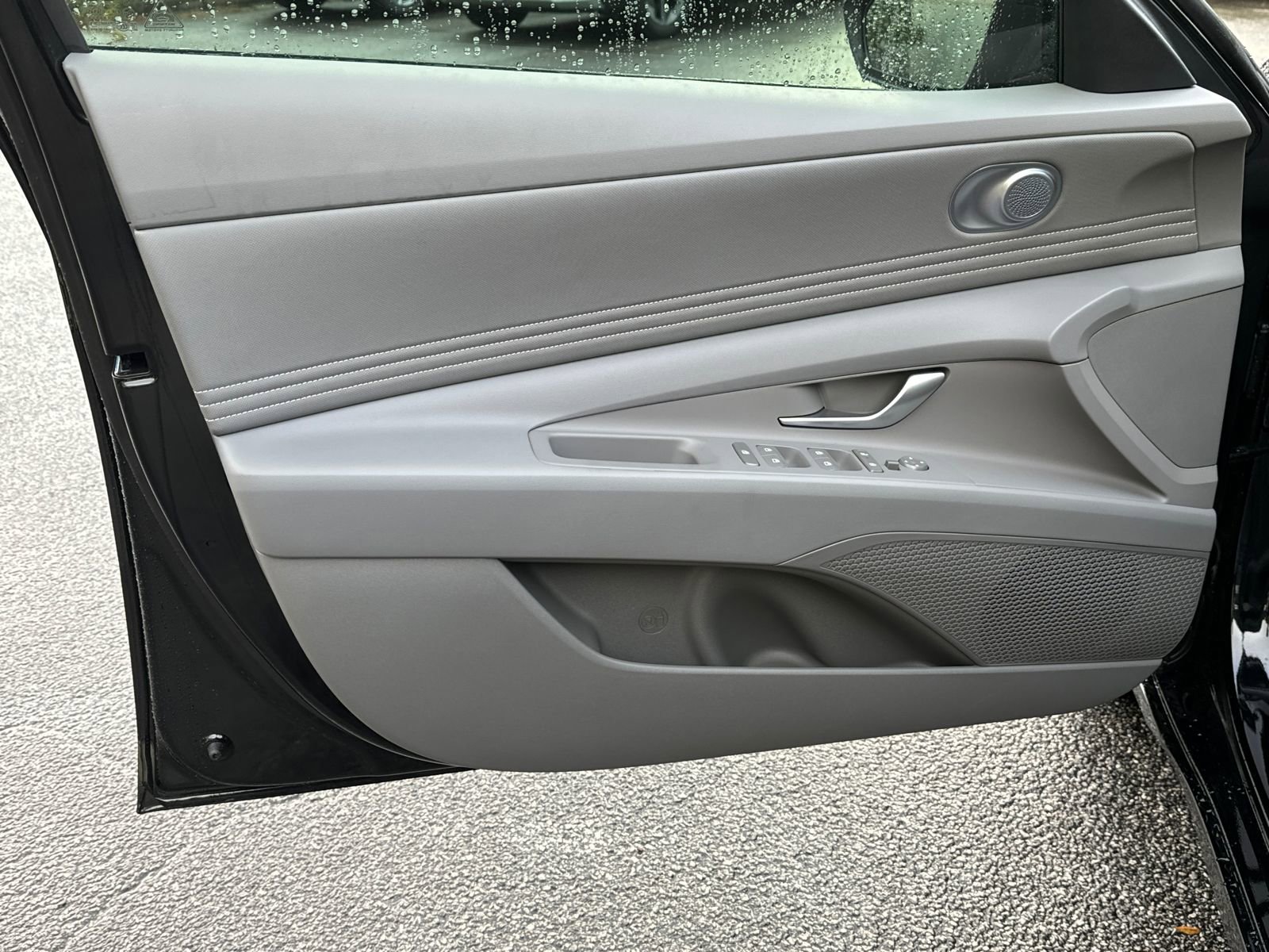 Used 2025 Hyundai Elantra SEL FWD image 10