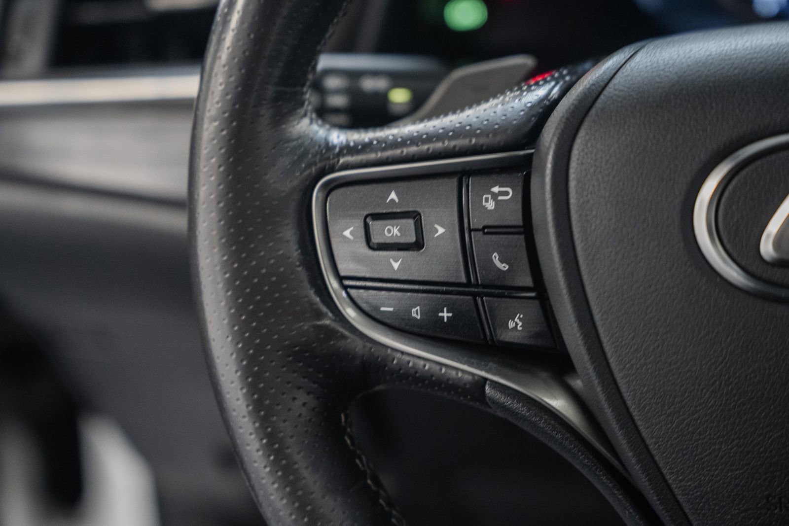 Used 2021 Lexus ES 350 F Sport w/ Accessory Package image 35