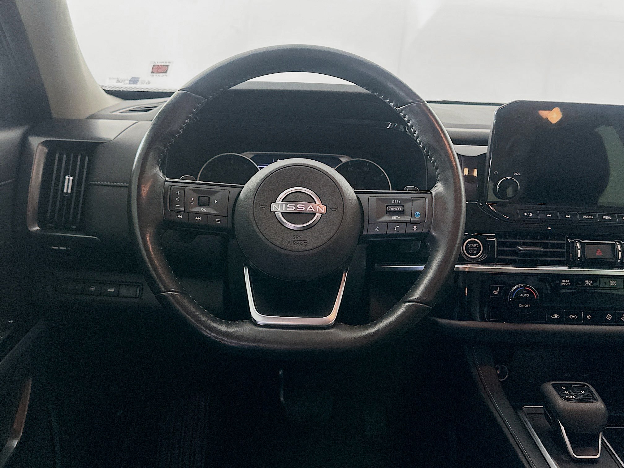 Used 2023 Nissan Pathfinder SL FWD image 18