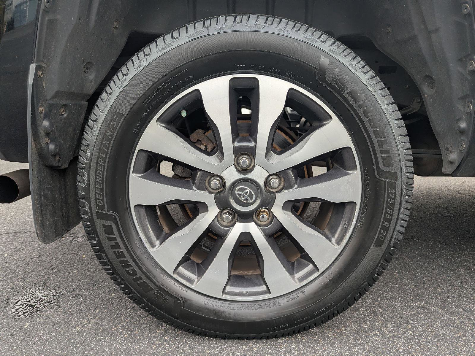 Used 2018 Toyota Tundra Limited image 12