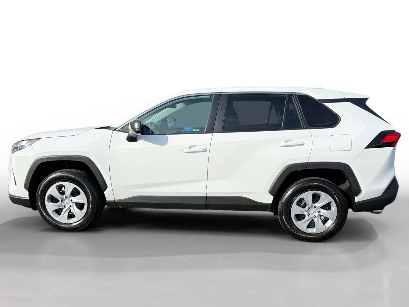 Used 2024 Toyota RAV4 LE image 2