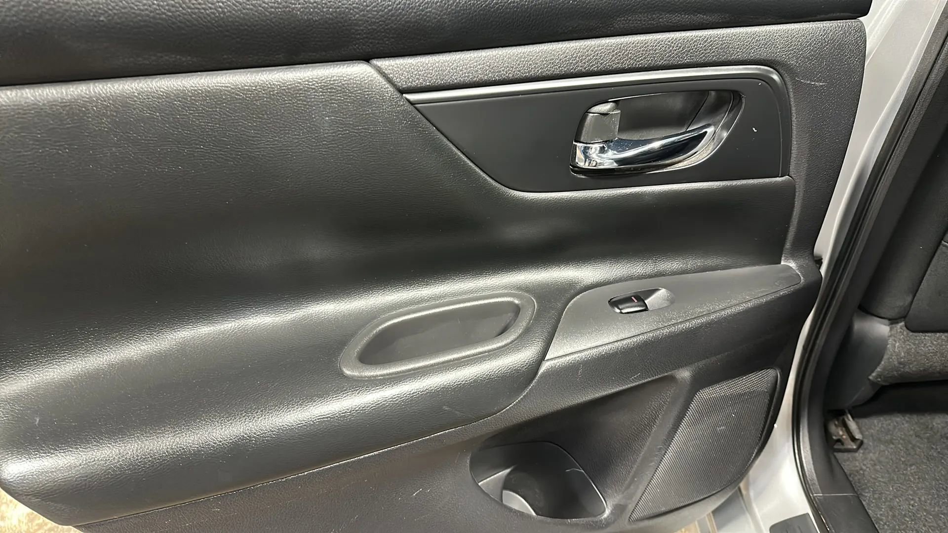 Used 2017 Nissan Altima 2.5 S w/ Power Driver Seat Package image 12