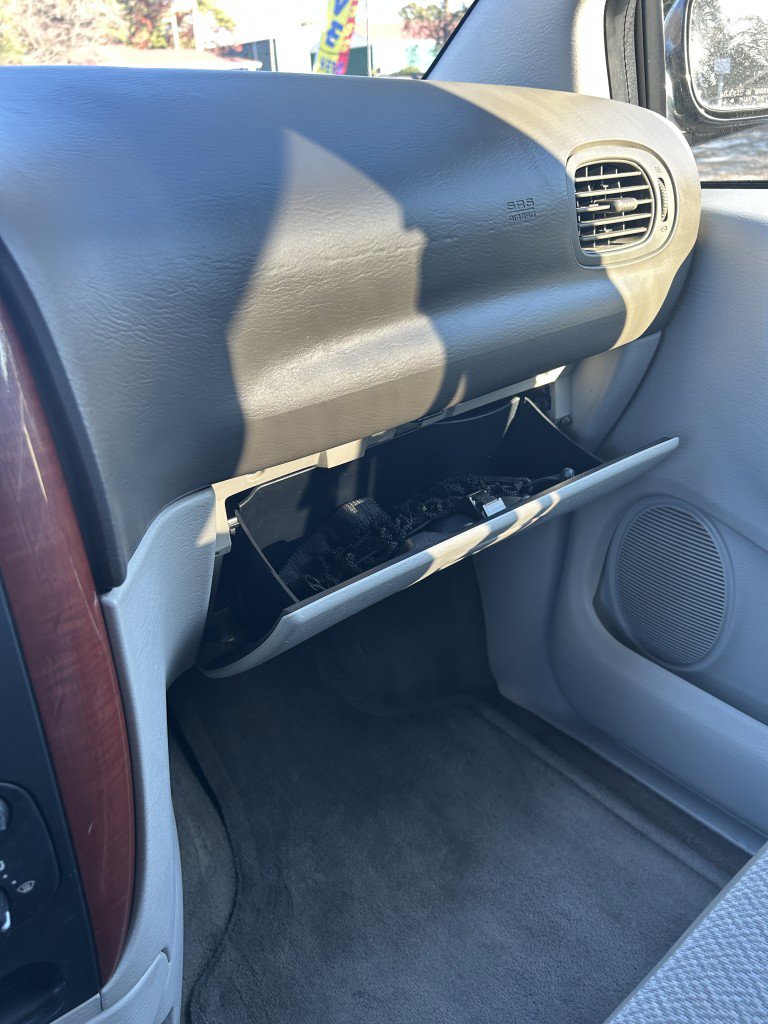 Used 2005 Chrysler Town & Country LX w/ Popular Equipment Group I image 26