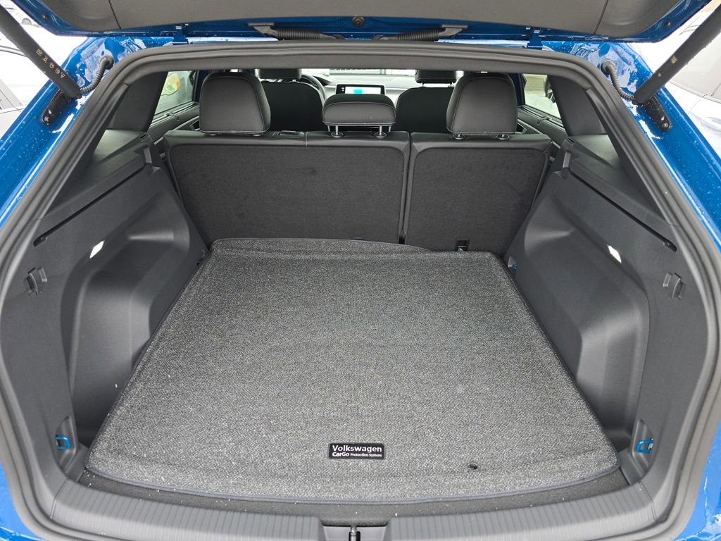 New 2026 Volkswagen Atlas Cross Sport SE image 11