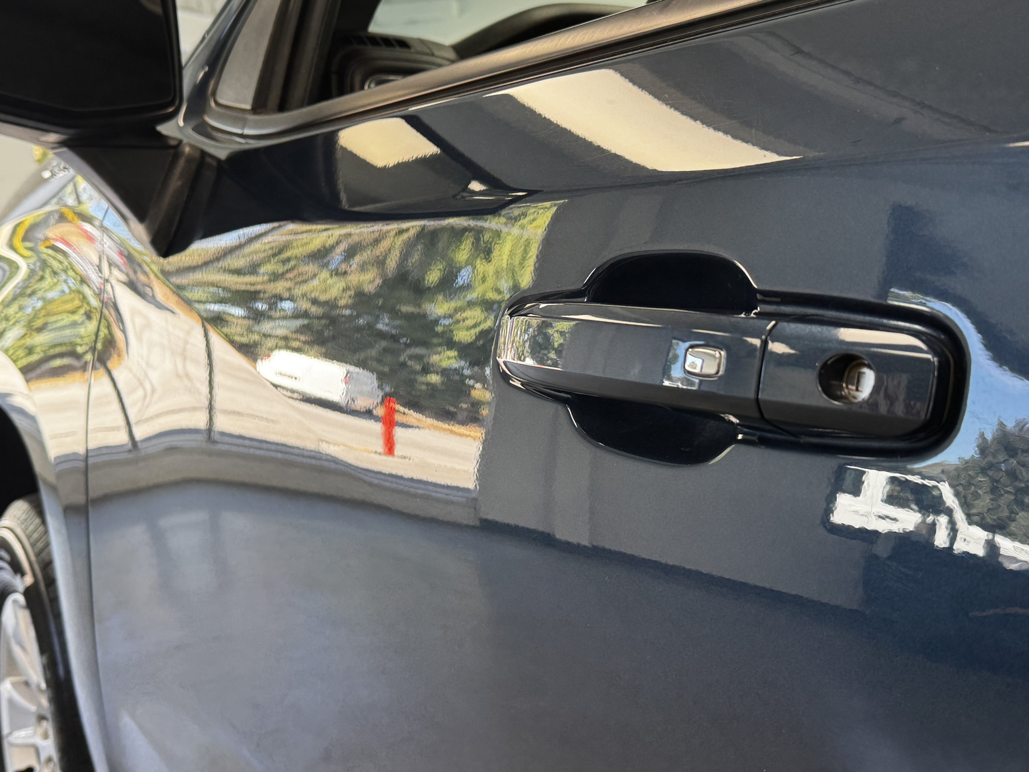 Used 2019 Chevrolet Silverado 1500 LT w/ All-Star Edition AWD/4WD image 12