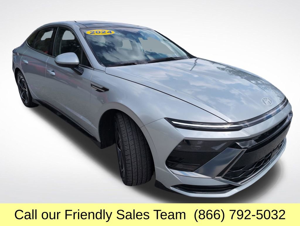 Used 2024 Hyundai Sonata SEL w/ Convenience Package FWD image 9