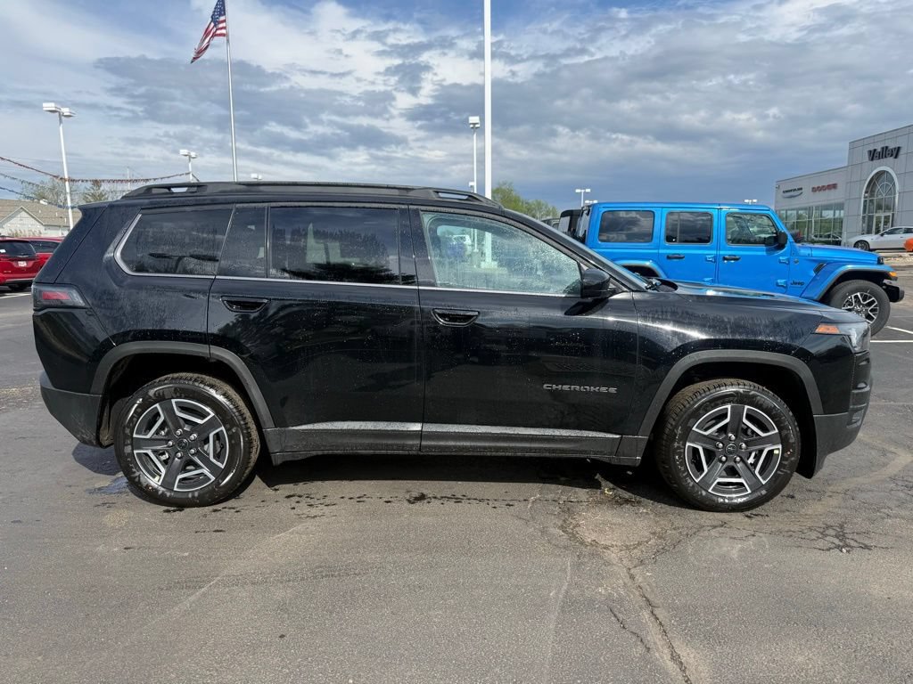 New 2026 Jeep Cherokee Laredo AWD/4WD image 2
