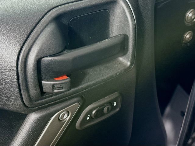 Used 2018 Jeep Wrangler Sport AWD/4WD image 18