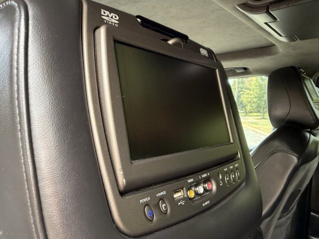 Used 2017 Cadillac Escalade ESV Platinum image 16