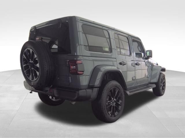 Used 2025 Jeep Wrangler Sahara 4xe image 5