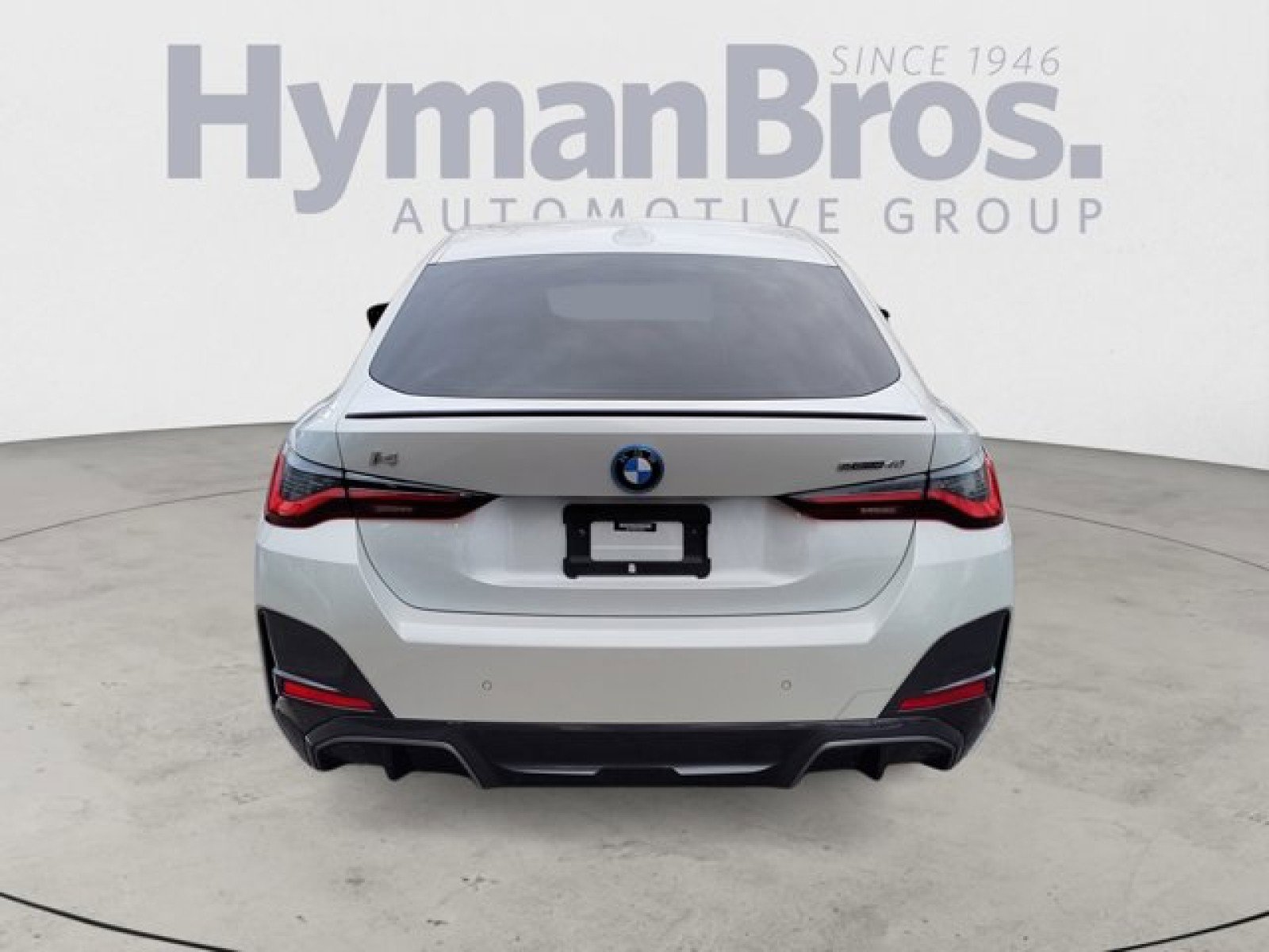 Used 2023 BMW i4 eDrive40 w/ M Sport Package image 4