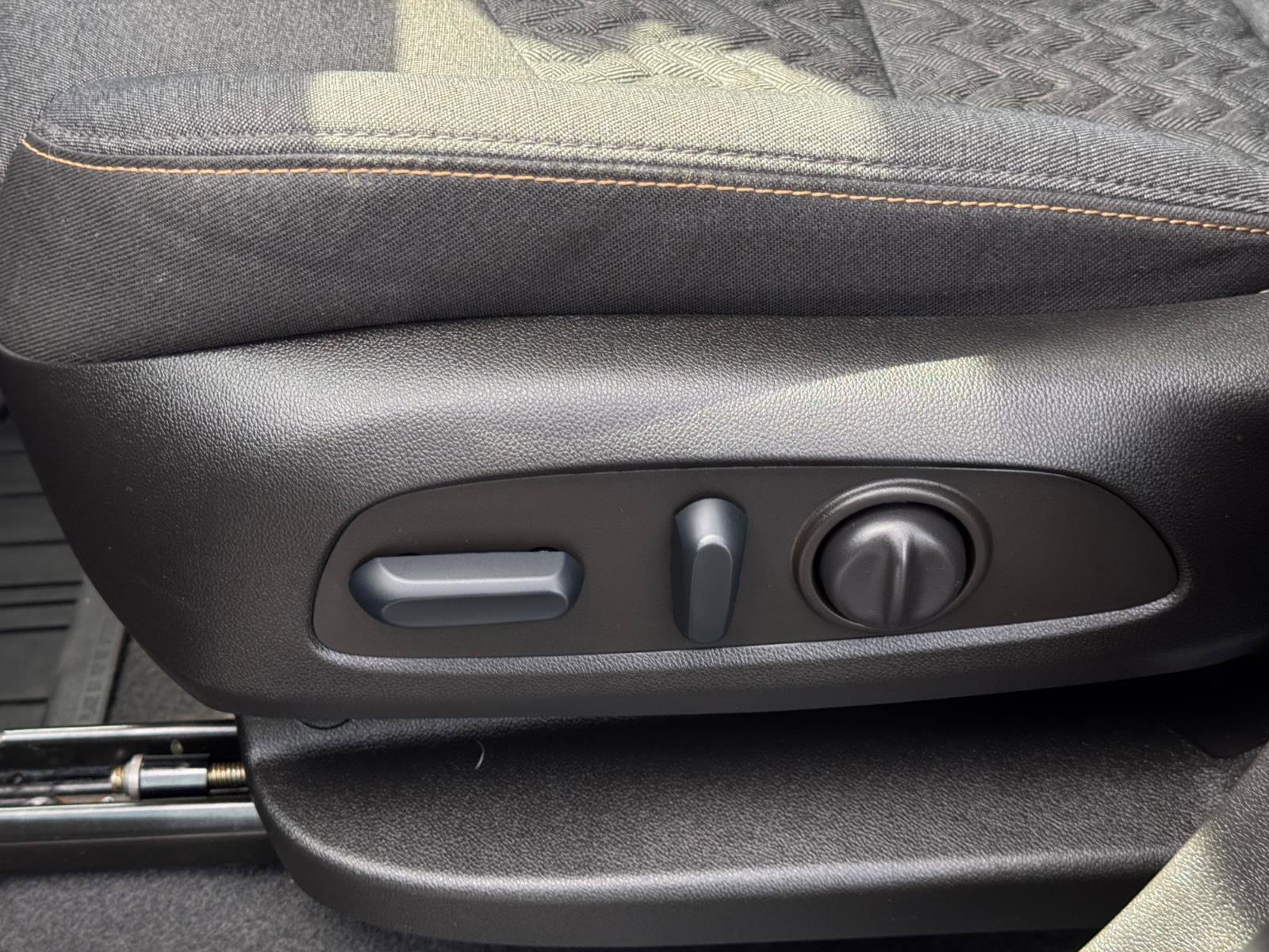 Used 2022 Chevrolet Equinox LT FWD image 13